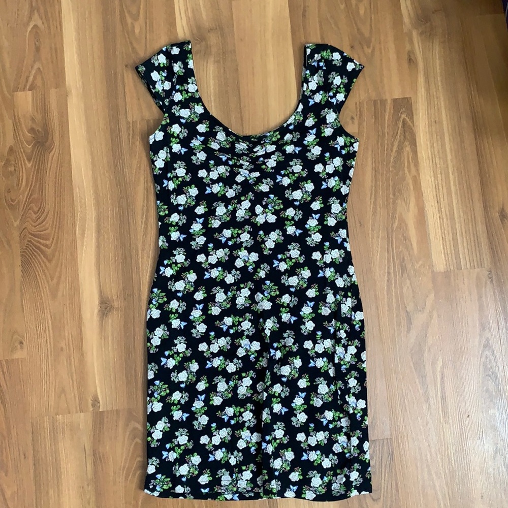 H&M floral bodycon dress, size 6